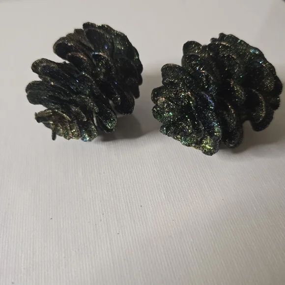 HANDCRAFTED Pinecone Pierced Earrings HANDPAINTED Holiday Jewelry Accessories - Picture 6 of 15